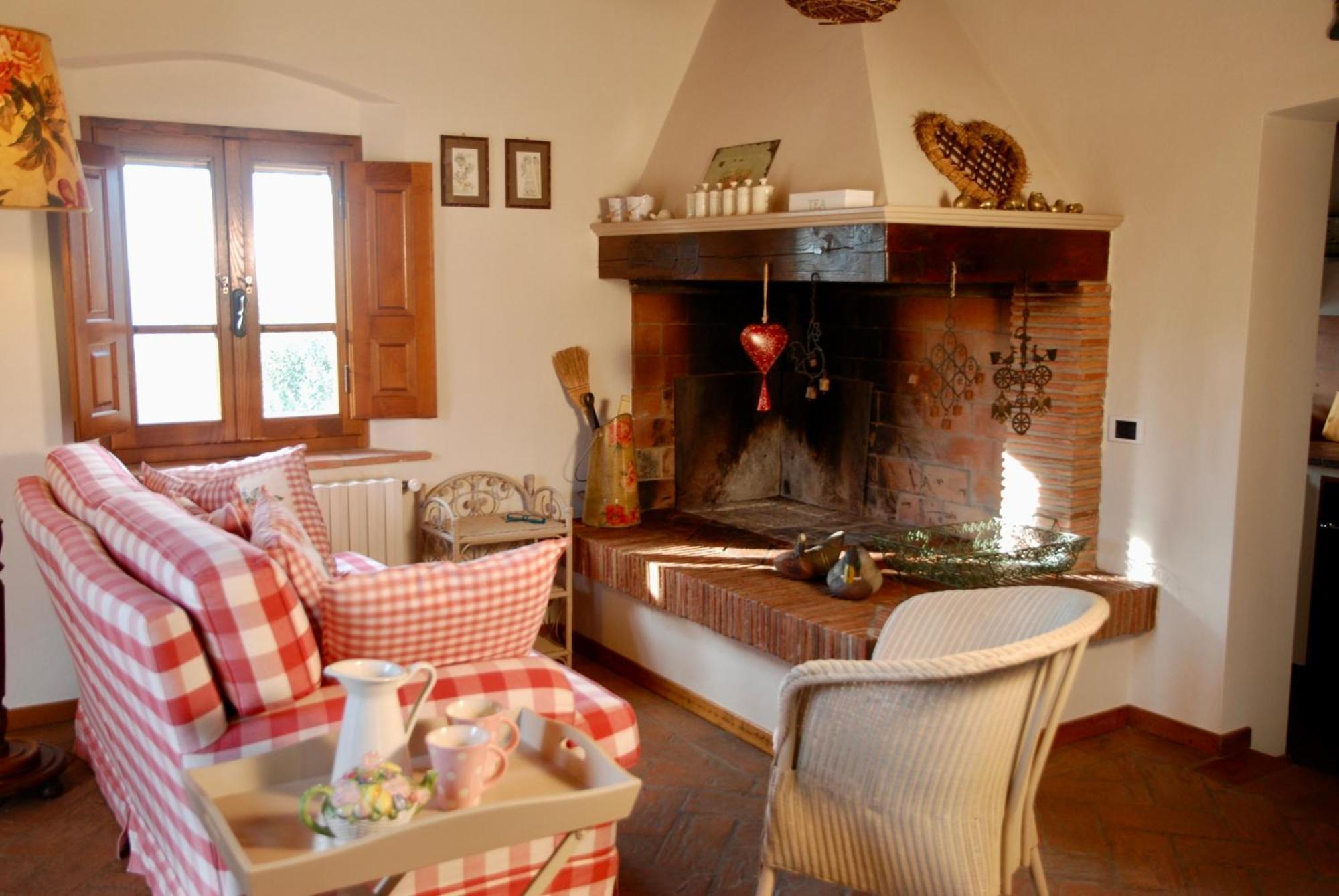 Appartamento Con Patio Privato E Giardino Tra Pisa E Firenze 帕拉亚 外观 照片